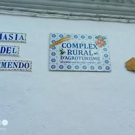 Complex Masia Del Tremendo Y Séjour à la campagne Camarles